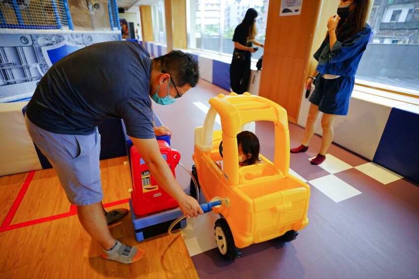 新北旅遊住宿|北海岸親子飯店推薦!薆悅酒店野柳渡假館 400坪親子遊戲室、海鮮自助餐吃到飽 順遊野柳女王頭、野柳海洋公園 - 奇奇一起玩樂趣