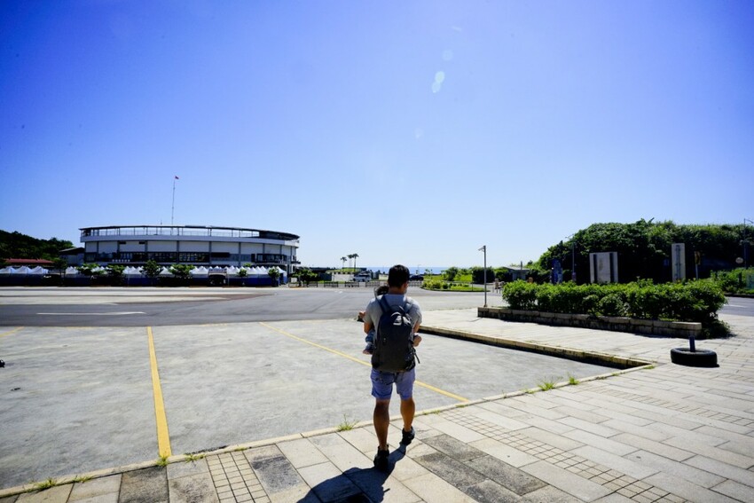 新北旅遊住宿|北海岸親子飯店推薦!薆悅酒店野柳渡假館 400坪親子遊戲室、海鮮自助餐吃到飽 順遊野柳女王頭、野柳海洋公園 - 奇奇一起玩樂趣