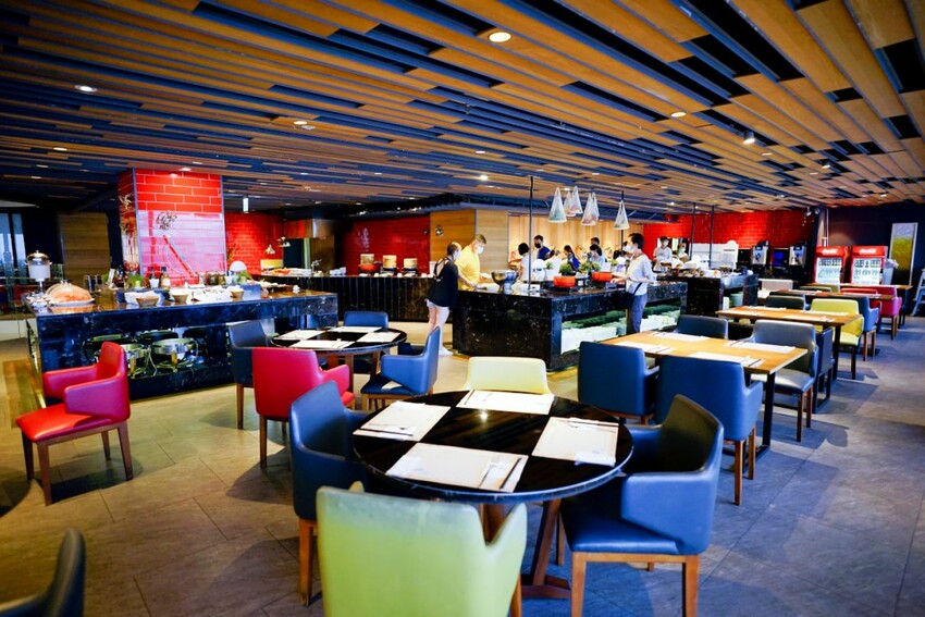 新北旅遊住宿|北海岸親子飯店推薦!薆悅酒店野柳渡假館 400坪親子遊戲室、海鮮自助餐吃到飽 順遊野柳女王頭、野柳海洋公園 - 奇奇一起玩樂趣