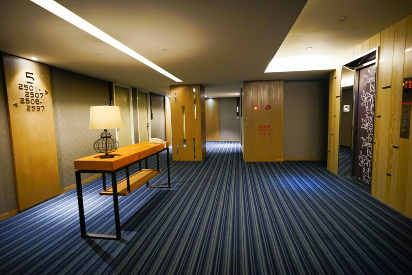 新北旅遊住宿|北海岸親子飯店推薦!薆悅酒店野柳渡假館 400坪親子遊戲室、海鮮自助餐吃到飽 順遊野柳女王頭、野柳海洋公園 - 奇奇一起玩樂趣