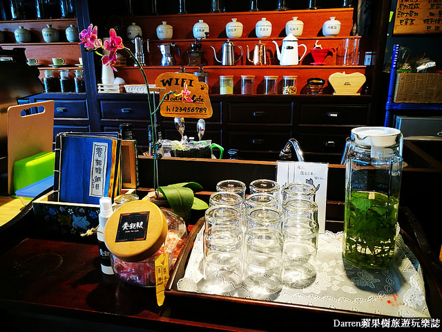 『桃園中壢下午茶』養親轅咖啡Jodie Ho Cafe★百年藥櫃藥桌中藥房轉型成有溫度的咖啡館/鄰近健行科技大學咖啡店