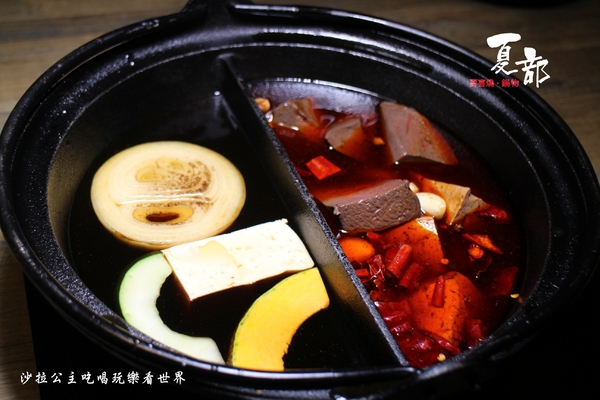 夏部Shabu壽喜燒(台北京華城)：松山新開幕火鍋吃到飽『夏部Shabu壽喜燒-台北京華城店』現調手搖飲料/花東新鮮無污染野菜