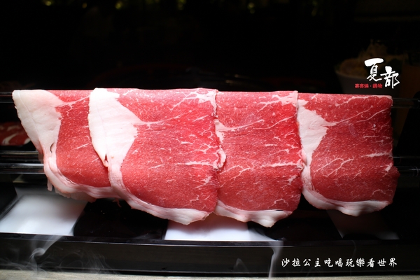 夏部Shabu壽喜燒(台北京華城)：松山新開幕火鍋吃到飽『夏部Shabu壽喜燒-台北京華城店』現調手搖飲料/花東新鮮無污染野菜