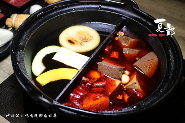 夏部Shabu壽喜燒(台北京華城)：松山新開幕火鍋吃到飽『夏部Shabu壽喜燒-台北京華城店』現調手搖飲料/花東新鮮無污染野菜