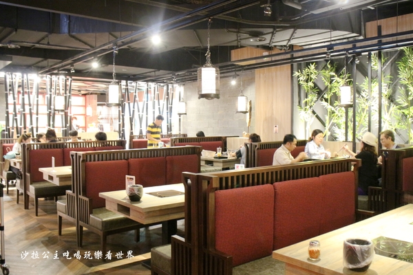 夏部Shabu壽喜燒(台北京華城)：松山新開幕火鍋吃到飽『夏部Shabu壽喜燒-台北京華城店』現調手搖飲料/花東新鮮無污染野菜