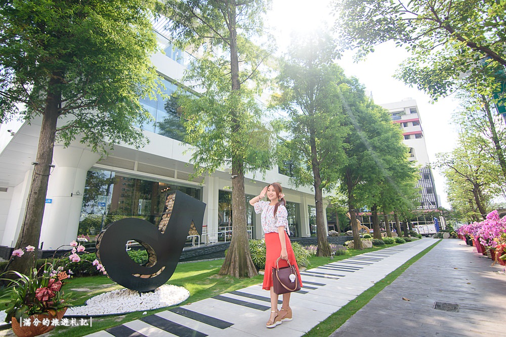 台中西屯美食》琴.森林主題餐廳 IG熱門打卡點 巨型鋼琴出沒 精美別緻的歐風餐廳 - 滿分的旅遊札記