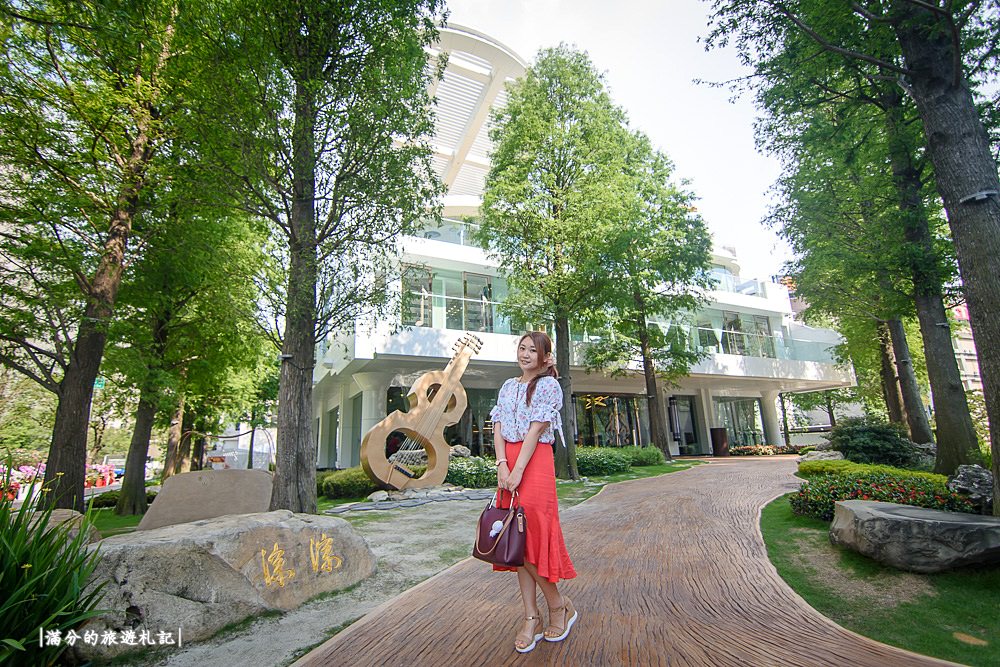 台中西屯美食》琴.森林主題餐廳 IG熱門打卡點 巨型鋼琴出沒 精美別緻的歐風餐廳 - 滿分的旅遊札記