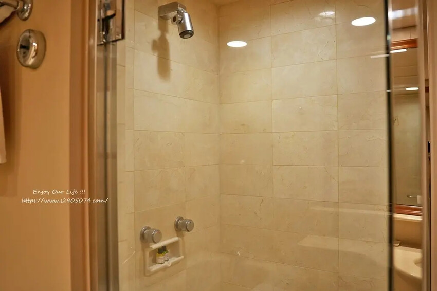 高雄市苓雅區高雄-寒軒國際大飯店➤甜蜜家庭房