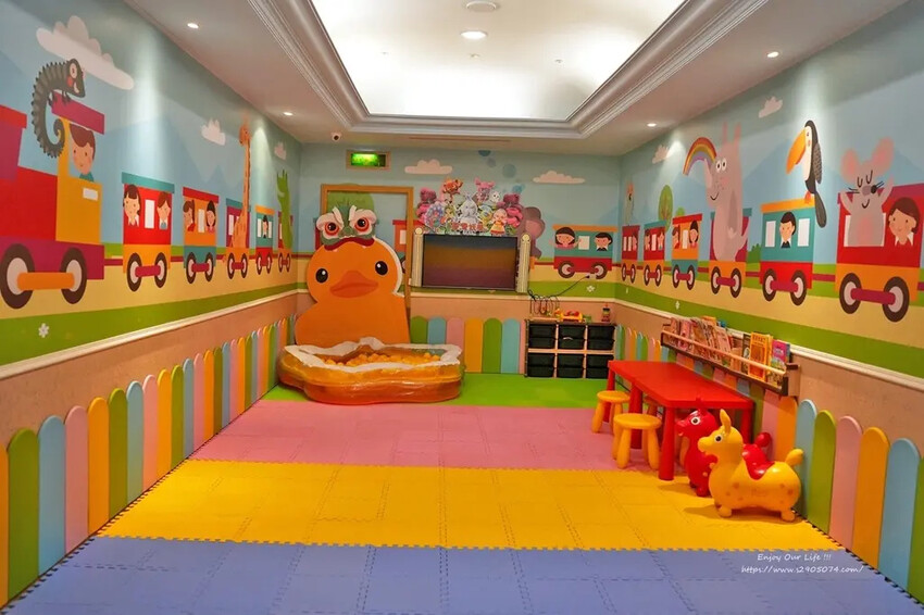 高雄市苓雅區高雄-寒軒國際大飯店➤甜蜜家庭房