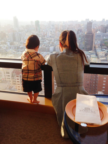 高雄親子住宿 寒軒國際大飯店 高樓全景無敵美景 浪漫夜景@醒醒吧女孩們