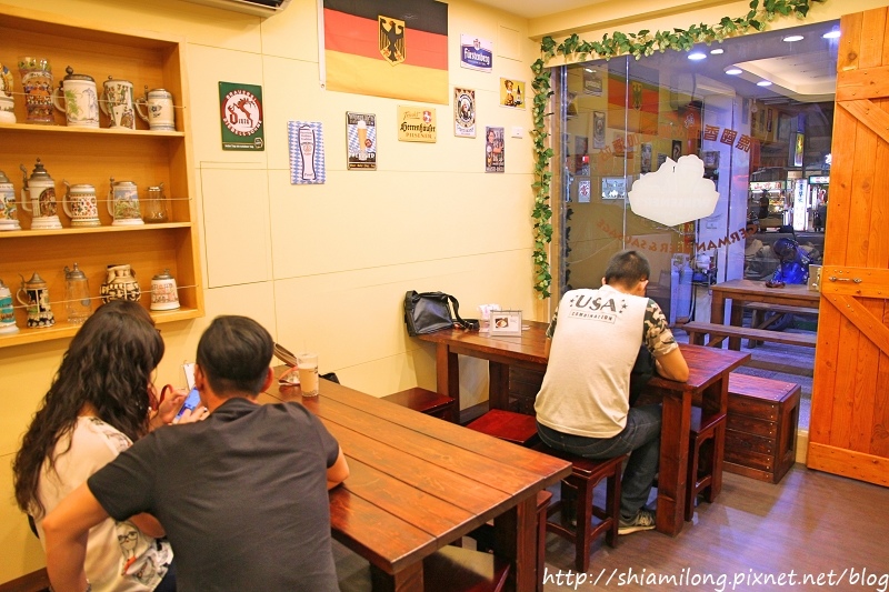 Wiesener%5Cs German Beer %26; Sausage-03.jpg