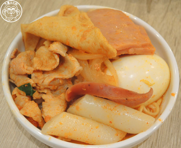 瑪妮年糕鍋：呷飽祙【新北板橋･瑪妮年糕鍋】道地韓國料理來這吃