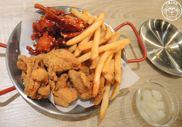 瑪妮年糕鍋：呷飽祙【新北板橋･瑪妮年糕鍋】道地韓國料理來這吃