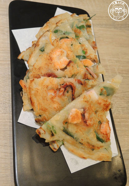 瑪妮年糕鍋：呷飽祙【新北板橋･瑪妮年糕鍋】道地韓國料理來這吃