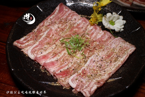 吽燒肉 Grill&Bar(市民店)：台北東區燒烤『吽Home燒肉-市民店』市民大道/捷運忠孝復興站/宵夜/戰斧魚下巴