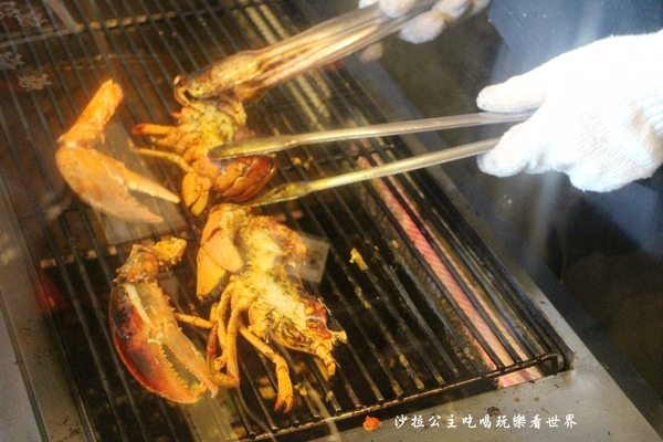 極幻燒肉弁当:板橋丼飯/滿出來的活龍蝦丼飯『極幻 燒肉弁当』平價美食/炙燒雞腿排/外送便當/茶水/味噌湯無限供應