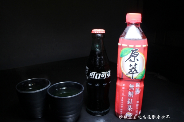 極幻燒肉弁当:板橋丼飯/滿出來的活龍蝦丼飯『極幻 燒肉弁当』平價美食/炙燒雞腿排/外送便當/茶水/味噌湯無限供應