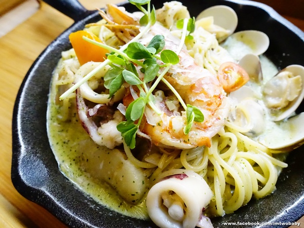 心玩義 手作餐館:【蘆洲美食】心玩義 手作餐館 堅持以天然調味、品嚐食材最原始的美味 免服務費/免費WIFI/不限時/全天候供餐/下午茶/聚餐/包場