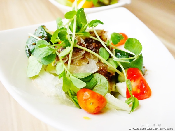 心玩義 手作餐館:【蘆洲美食】心玩義 手作餐館 堅持以天然調味、品嚐食材最原始的美味 免服務費/免費WIFI/不限時/全天候供餐/下午茶/聚餐/包場