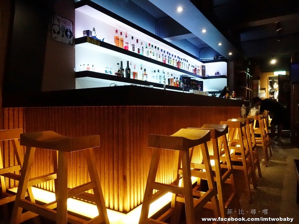 串燒-殿:【捷運美食】串燒-殿 放鬆小酌的深夜食堂 美酒+燒烤 人生就該這麼美好! 串燒-殿:【捷運美食】串燒-殿 放鬆小酌的深夜食堂 美酒+燒烤 人生就該這麼美好!