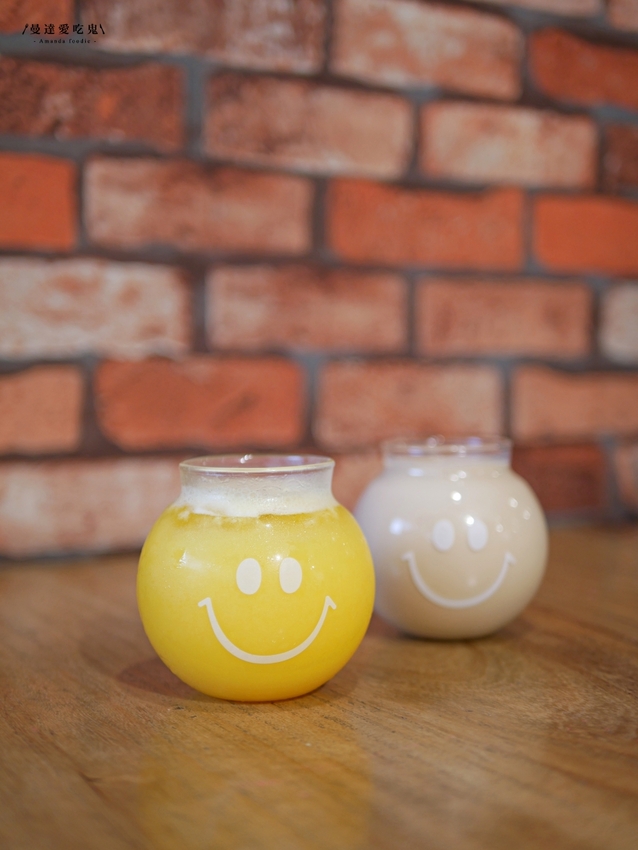 澎湃酥炸雞腿堡、泡菜豬肉堡吃起來『米樂福 Miller Food』巨蛋商圈人氣早午餐推薦！高雄美食｜瑞豐商圈｜高雄早午餐 - 曼達愛吃鬼