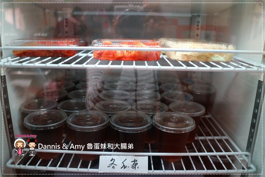 20170603《竹北小吃分享》爆師傅爌肉飯。台灣傳統美食小吃。招牌爌肉飯。香Q豬腳。炒米粉｜台中人才知道的東泉辣椒醬（影片） (25).jpg