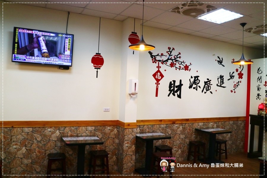 20170603《竹北小吃分享》爆師傅爌肉飯。台灣傳統美食小吃。招牌爌肉飯。香Q豬腳。炒米粉｜台中人才知道的東泉辣椒醬（影片） (31).jpg