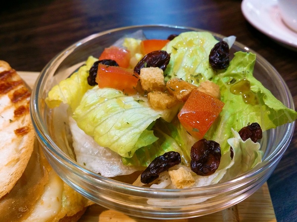 先喝咖啡(高雄大遠百)：First, Coffee 先喝咖啡-高雄大遠百