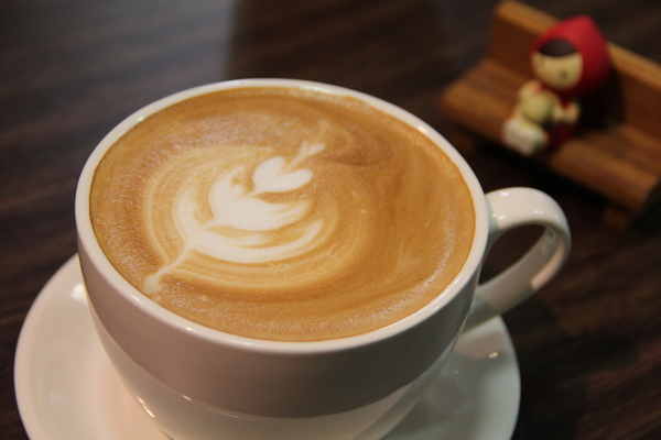 先喝咖啡(高雄大遠百)：First, Coffee 先喝咖啡-高雄大遠百