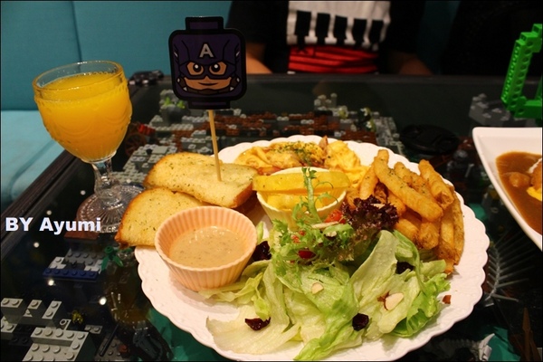 公主樂糕殿：［食記］好吃又好玩！【公主樂糕殿】－樂高主題餐廳、餐點精緻又好吃～超推薦大小朋友一起來玩來享受美食！！！