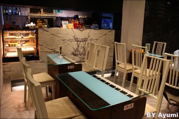 公主樂糕殿：［食記］好吃又好玩！【公主樂糕殿】－樂高主題餐廳、餐點精緻又好吃～超推薦大小朋友一起來玩來享受美食！！！