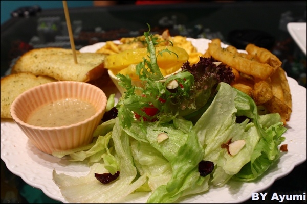 公主樂糕殿：［食記］好吃又好玩！【公主樂糕殿】－樂高主題餐廳、餐點精緻又好吃～超推薦大小朋友一起來玩來享受美食！！！