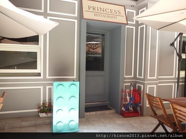 公主樂高31-餐廳門口.JPG