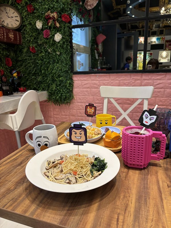 新北土城樂高親子餐廳,公主樂糕殿,樂高遊戲室豐富好玩,餐點也好拍好吃!(附菜單價位)