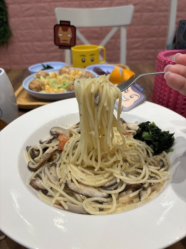 新北土城樂高親子餐廳,公主樂糕殿,樂高遊戲室豐富好玩,餐點也好拍好吃!(附菜單價位)