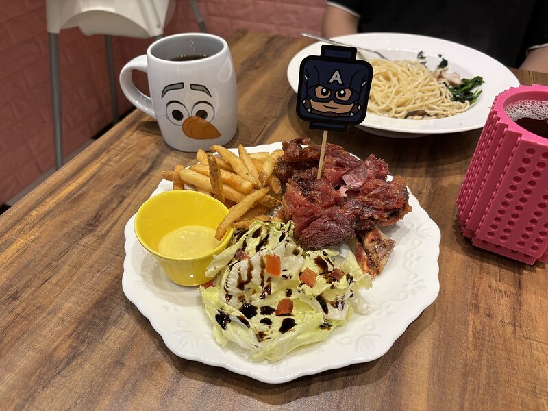 新北土城樂高親子餐廳,公主樂糕殿,樂高遊戲室豐富好玩,餐點也好拍好吃!(附菜單價位)