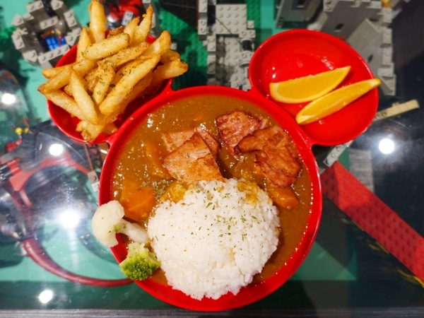 公主樂糕殿：全台最大樂高店！公主樂糕殿樂高親子主題餐廳 讓你一邊欣賞樂高作品一邊享用美食的樂高天堂 趕快來挖寶吧！(文末抽獎)