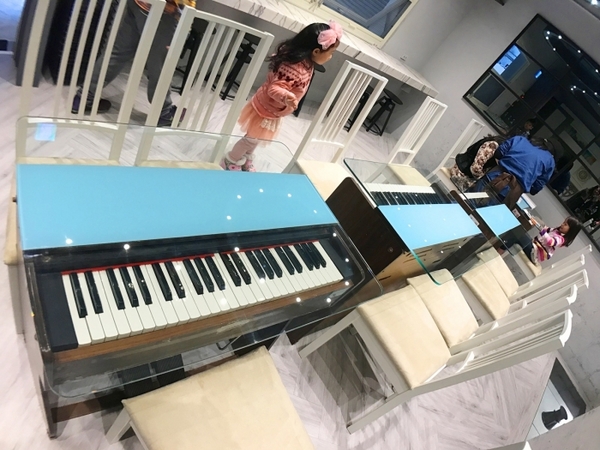 公主樂糕殿：全台最大樂高店！公主樂糕殿樂高親子主題餐廳 讓你一邊欣賞樂高作品一邊享用美食的樂高天堂 趕快來挖寶吧！(文末抽獎)