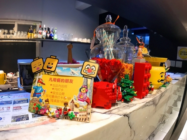 公主樂糕殿：全台最大樂高店！公主樂糕殿樂高親子主題餐廳 讓你一邊欣賞樂高作品一邊享用美食的樂高天堂 趕快來挖寶吧！(文末抽獎)