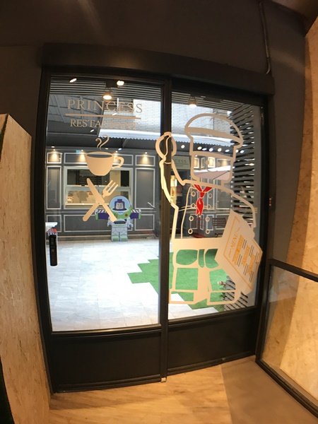 公主樂糕殿：全台最大樂高店！公主樂糕殿樂高親子主題餐廳 讓你一邊欣賞樂高作品一邊享用美食的樂高天堂 趕快來挖寶吧！(文末抽獎)