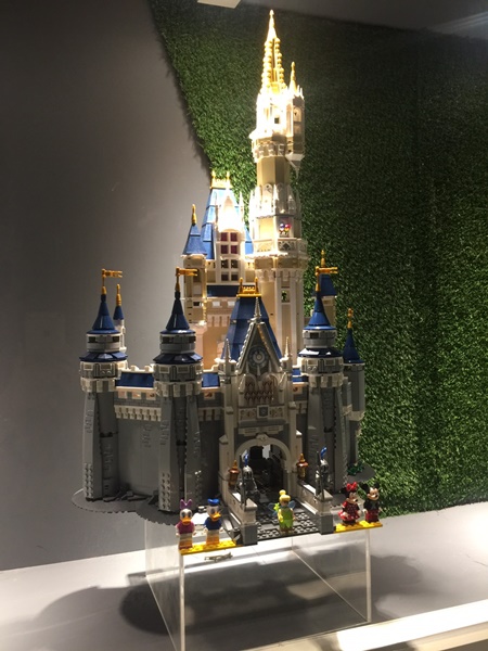 公主樂糕殿：全台最大樂高店！公主樂糕殿樂高親子主題餐廳 讓你一邊欣賞樂高作品一邊享用美食的樂高天堂 趕快來挖寶吧！(文末抽獎)