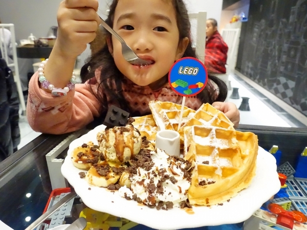 公主樂糕殿：全台最大樂高店！公主樂糕殿樂高親子主題餐廳 讓你一邊欣賞樂高作品一邊享用美食的樂高天堂 趕快來挖寶吧！(文末抽獎)
