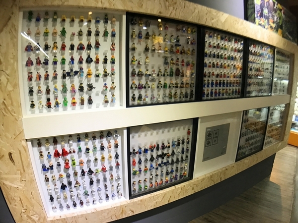 公主樂糕殿：全台最大樂高店！公主樂糕殿樂高親子主題餐廳 讓你一邊欣賞樂高作品一邊享用美食的樂高天堂 趕快來挖寶吧！(文末抽獎)