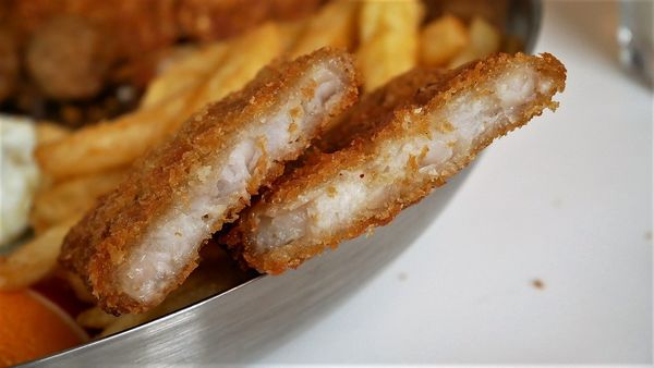 【台南市-中西區】高CP值的平底鍋端上桌啦！『濰克早午餐-五妃店』插旗臺南大學美食街，份量大內容多~揪揪同學吃早午餐的好去處^Q^~