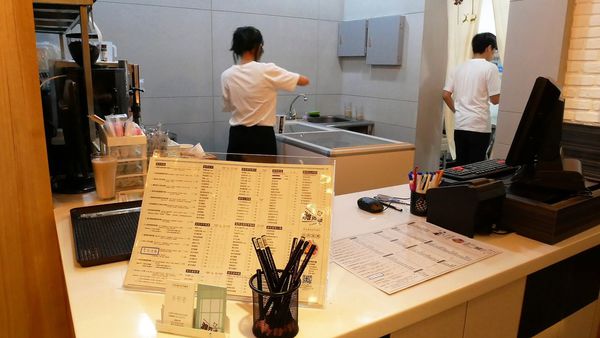 【台南市-中西區】高CP值的平底鍋端上桌啦！『濰克早午餐-五妃店』插旗臺南大學美食街，份量大內容多~揪揪同學吃早午餐的好去處^Q^~