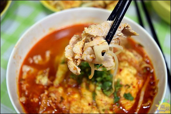 泰小葉泰式風味小食(原:泰小葉泰國米粉湯專賣店):台中北屯超人氣平價泰式小吃。泰小葉。銅板價就能吃的心滿意足!@商妮吃喝遊樂