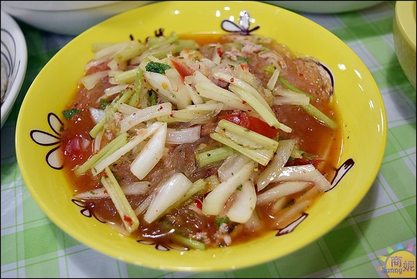 泰小葉泰式風味小食(原:泰小葉泰國米粉湯專賣店):台中北屯超人氣平價泰式小吃。泰小葉。銅板價就能吃的心滿意足!@商妮吃喝遊樂