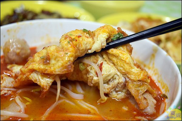 泰小葉泰式風味小食(原：泰小葉泰國米粉湯專賣店)：台中北屯超人氣平價泰式小吃。泰小葉。銅板價就能吃的心滿意足!@商妮吃喝遊樂