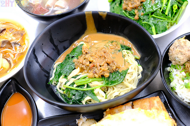 台中中式,台中好吃,台中小吃,台中美食,台中麵食,立偉麵食,立偉麵食 太原路 @強生與小吠的Hyper人蔘~