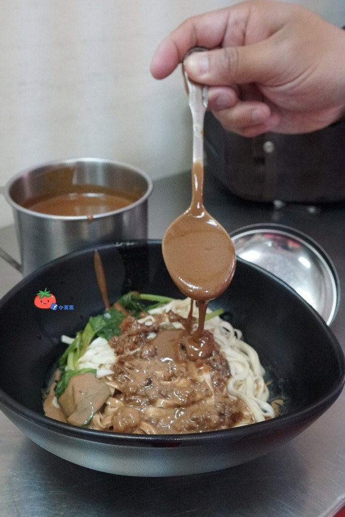 台中三麵一吃 立偉麵食